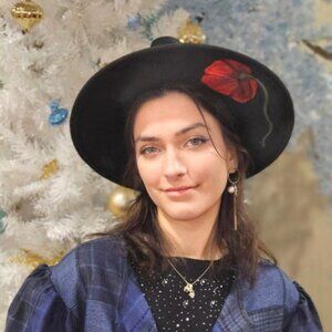 Hat with handmade painting.